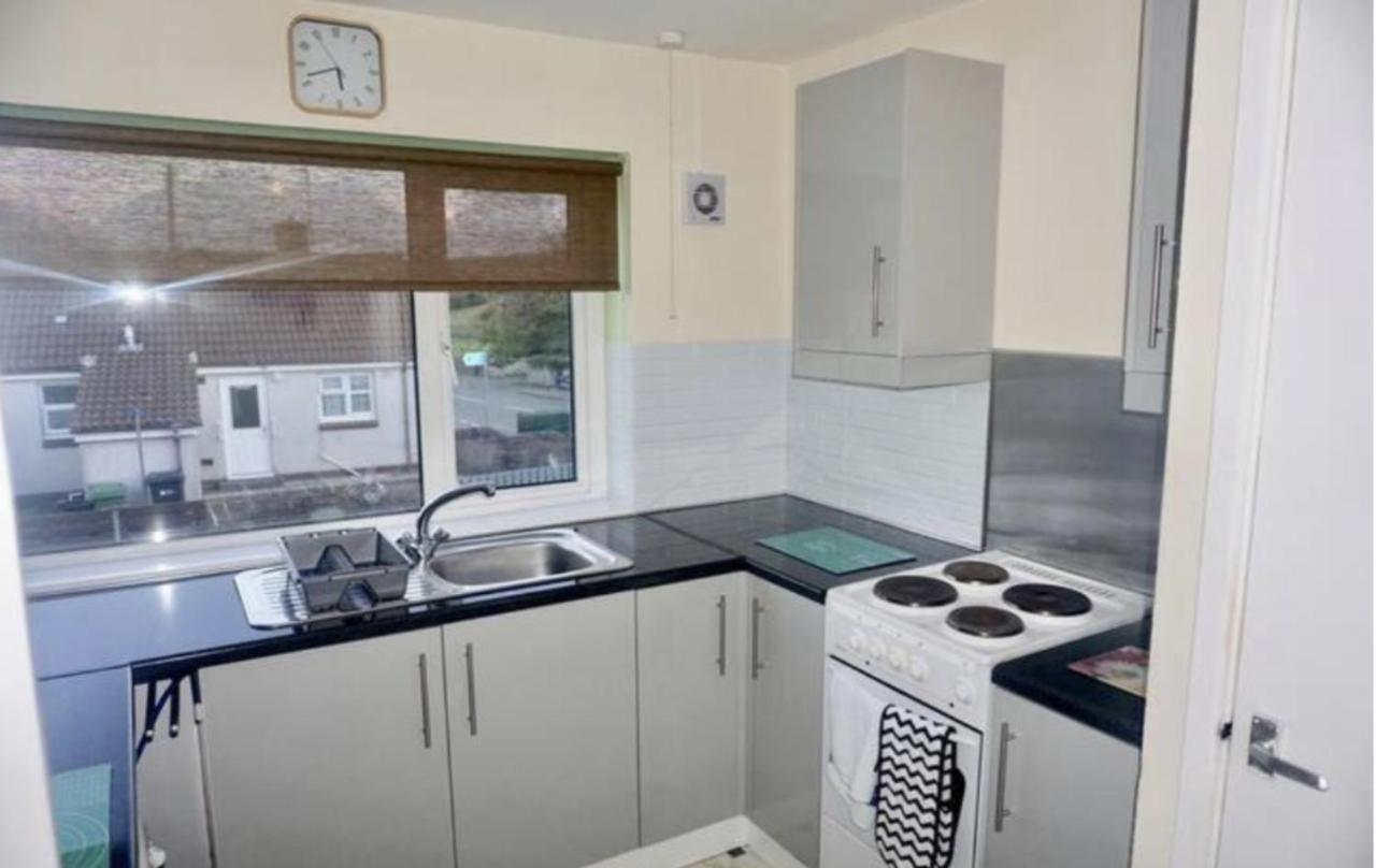Cae Glas Apartments Holyhead Εξωτερικό φωτογραφία