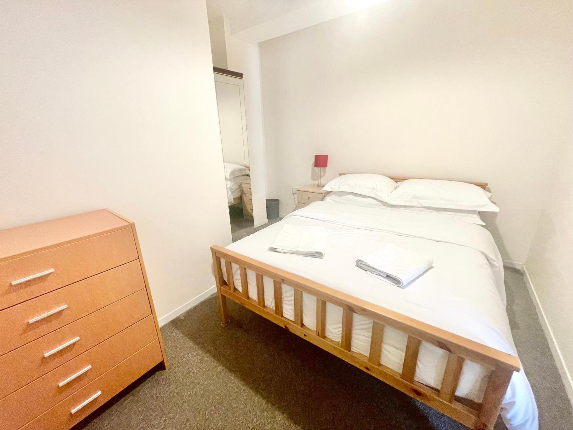 Cae Glas Apartments Holyhead Εξωτερικό φωτογραφία