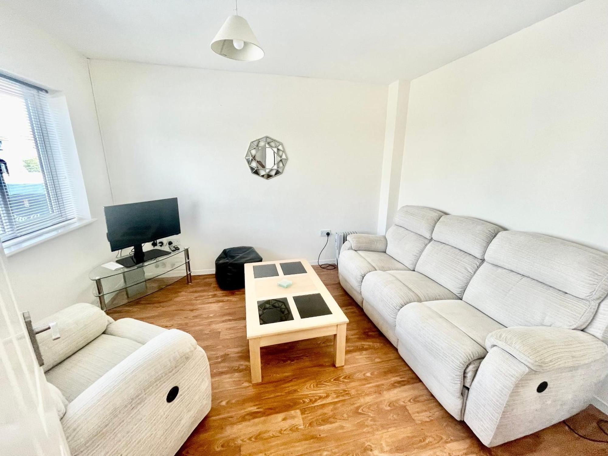Cae Glas Apartments Holyhead Εξωτερικό φωτογραφία