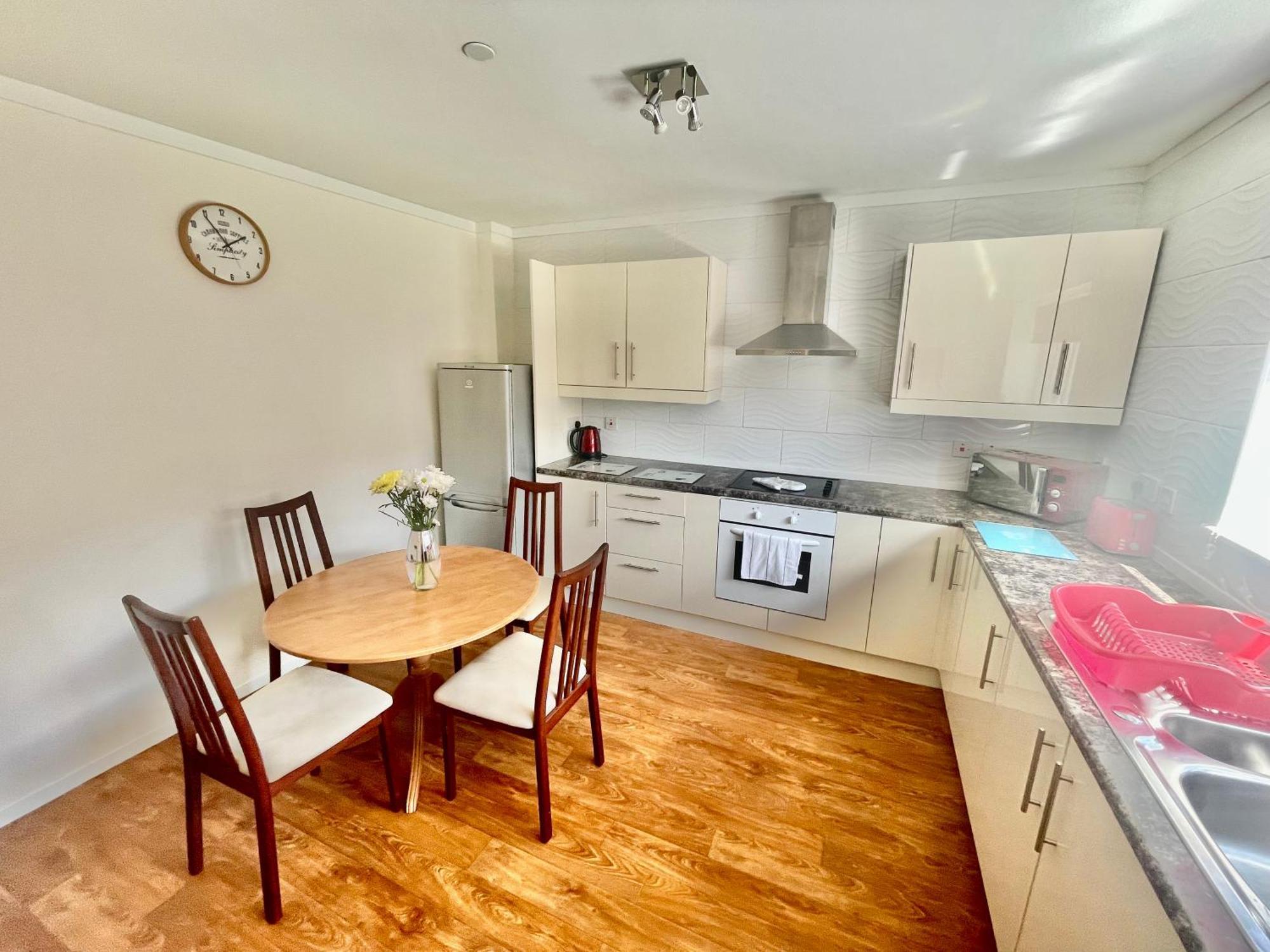 Cae Glas Apartments Holyhead Εξωτερικό φωτογραφία