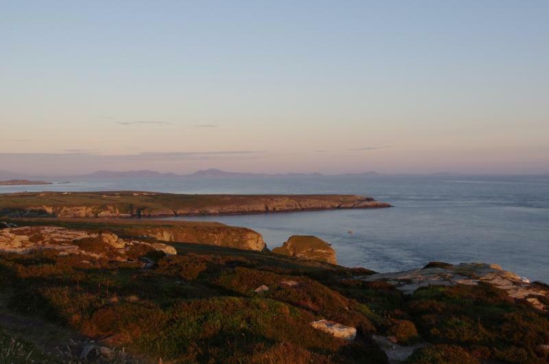 Cae Glas Apartments Holyhead Εξωτερικό φωτογραφία